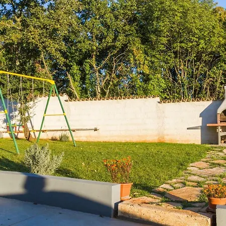 Charm Holiday House With A Nice Pool Вилла *