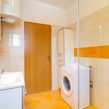 Charm Holiday House With A Nice Pool Вилла Светвинченат